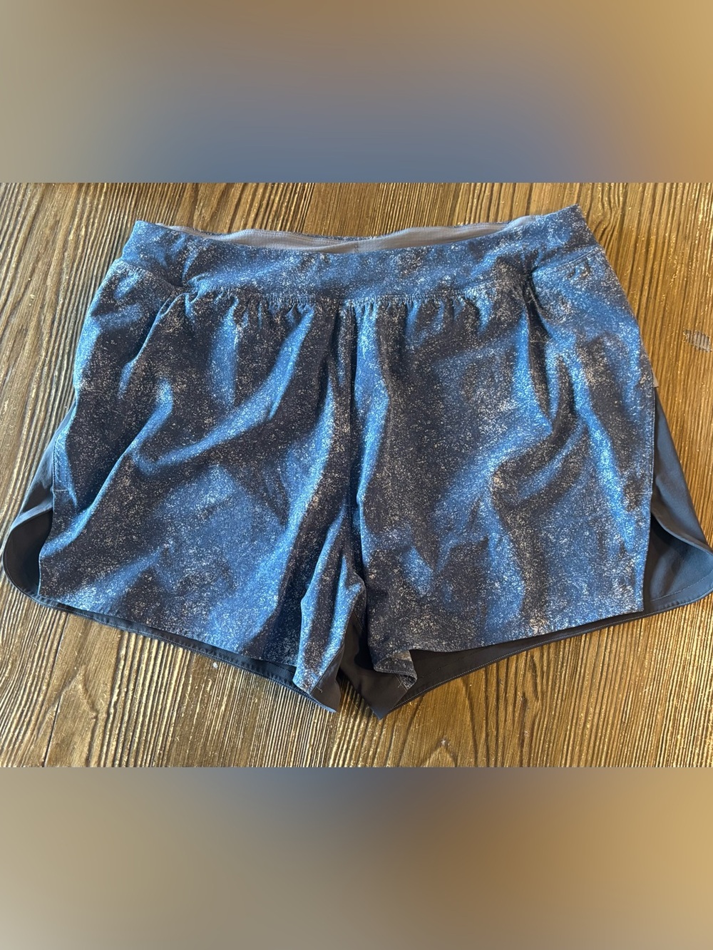 Outdoor Voices Navy Speckle Running Shorts size medium back pocket